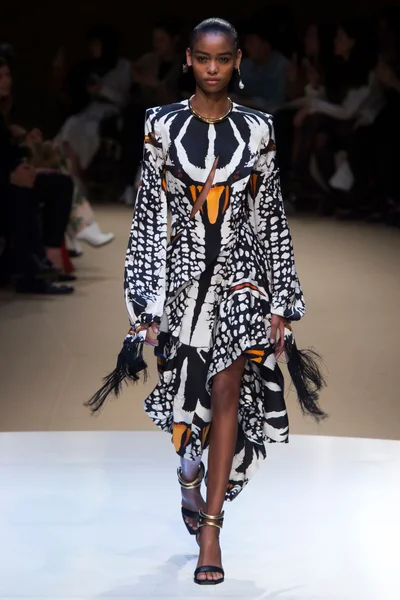 Look 25